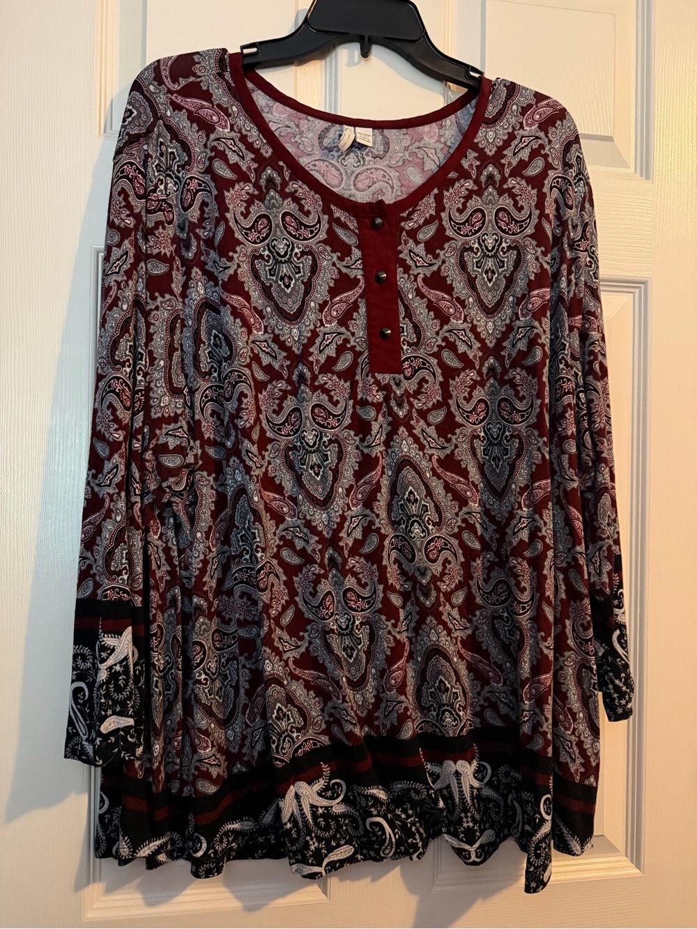Cato Plus Size Paisley Long Sleeve Tunic Top 26/28W